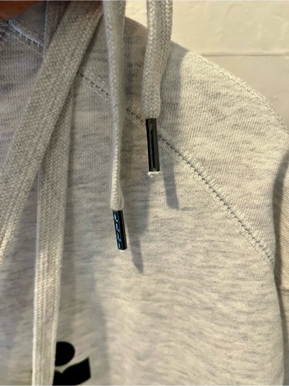 Isabel Marant Etoile Light Gray Cropped Sweatshirt with Black Logo - Picture 5 of 11